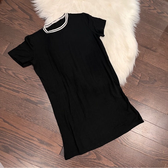 Antistar | T-shirt Dress - Picture 1 of 6